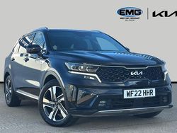 Black Used 2022 Kia Sorento SUV | £31,795 (Fair price)