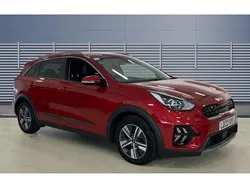 Red Used 2022 Kia Niro 2 SUV | £17,536 (Fair price)