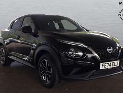 Special solid arctic white Used 2024 Nissan Juke N-Connecta SUV | £20,267 (Fair price)