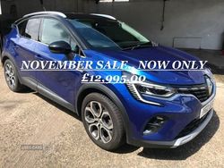 Blue/black Used 2022 Renault Captur Version S SUV | £12,995 (Fair price)