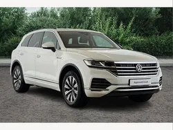 Pure white Used 2020 VW Touareg SEL SUV | £29,990 (Super price)