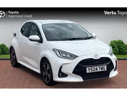 White Used 2024 Toyota Yaris Hybrid Design Hatchback | £19,306 (Fair price)