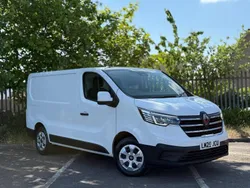 Solid glacier white New 2025 Renault Trafic Van | £20,990