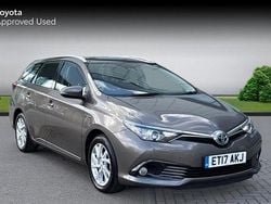 Platinum bronze Used 2017 Toyota Auris Hybrid Business Edition Estate | £12,490 (Fair price)