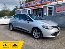 Silver Used 2013 Renault Clio IV Dynamique Hatchback | £4,295 (Fair price)