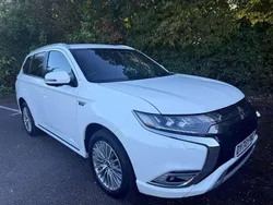 White Used 2020 Mitsubishi Outlander P-HEV Estate | £12,295 (Fair price)
