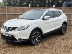 White Used 2016 Nissan Qashqai Tekna SUV | £7,100 (Good price)