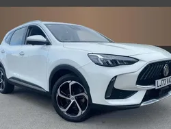 White Used 2023 MG HS SE SUV | £17,675 (Fair price)