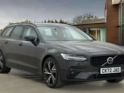 Platinum grey Used 2022 Volvo V90 Plus Estate | £29,495 (Fair price)