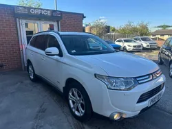 White Used 2013 Mitsubishi Outlander SUV | £6,495 (A bit pricey)