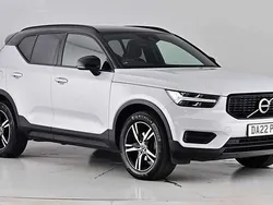 Glacier silver Used 2022 Volvo XC40 R-Design SUV | £23,635 (Fair price)