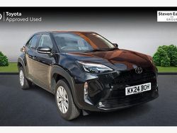 Used 2025 Toyota Yaris Hybrid Estate | £22,097 (Good price)