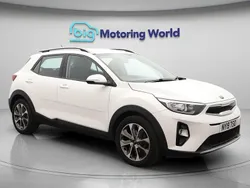 White Used 2019 Kia Stonic 2 SUV | £9,600 (Fair price)