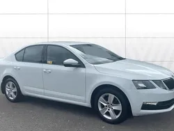 White Used 2019 Skoda Octavia SE Hatchback | £14,075 (Fair price)