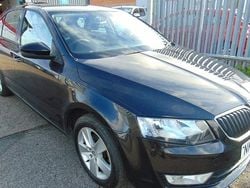 Black Used 2015 Skoda Octavia SE Hatchback | £5,595 (Super price)