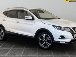 White Used 2019 Nissan Qashqai N-Connecta SUV | £12,995 (Good price)