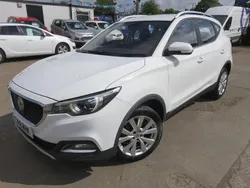 White Used 2018 MG ZS Excite Sedan | £6,990 (Fair price)