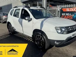 White Used 2016 Dacia Duster Prestige SUV | £2,395 (Fair price)