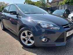 Grey Used 2014 Ford Focus Zetec Hatchback | £3,995 (Fair price)