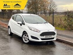 White Used 2013 Ford Fiesta Style Hatchback | £4,495 (Good price)