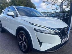 White Used 2022 Nissan Qashqai N-Connecta SUV | £18,290 (Good price)