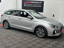 Silver Used 2018 Hyundai i30 SE Estate | £5,750 (Fair price)