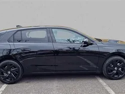 Black Used 2024 Vauxhall Astra Hatchback | £20,202 (Fair price)