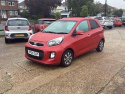 Red Used 2015 Kia Picanto 2 Hatchback | £5,695 (Fair price)