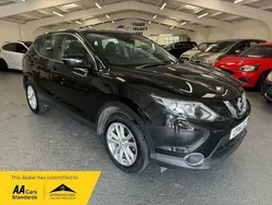 Black Used 2014 Nissan Qashqai Acenta SUV | £4,700 (Fair price)