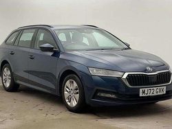 Petrol blue metallic Used 2022 Skoda Octavia SE Technology Estate | £17,456 (Fair price)