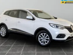 White Used 2021 Renault Kadjar Iconic SUV | £11,995 (Good price)