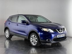 Blue Used 2016 Nissan Qashqai N-Connecta SUV | £8,350 (Good price)