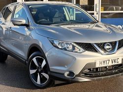 Silver Used 2017 Nissan Qashqai N-Connecta SUV | £11,325 (Fair price)