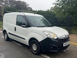 White Used 2016 Vauxhall Combo MPV | £1,999 (Super price)