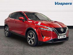 Red Used 2022 Nissan Qashqai N-Connecta SUV | £18,045 (Fair price)