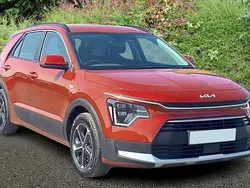 Orange Used 2023 Kia Niro 2 SUV | £19,995 (Fair price)