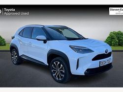 Used 2025 Toyota Yaris Hybrid Design Estate | £22,267 (Fair price)