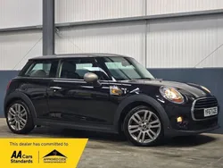 Black Used 2017 Mini Cooper Hatch Hatchback | £7,535 (Fair price)
