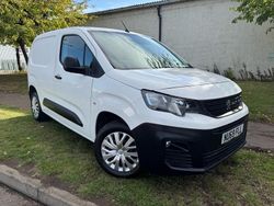 White Used 2019 Peugeot Partner MPV | £7,495 (Fair price)