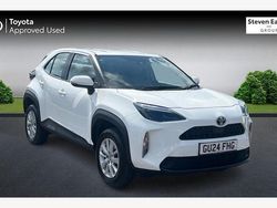 Used 2025 Toyota Yaris Hybrid Estate | £21,866 (Good price)