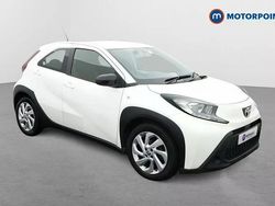 White Used 2022 Toyota Aygo X PURE SUV | £10,849