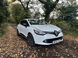 White Used 2015 Renault Clio IV Dynamique Hatchback | £3,995 (Good price)