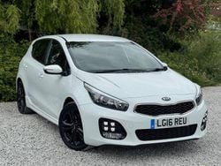 White Used 2016 Kia Ceed 2 Hatchback | £6,745 (Fair price)