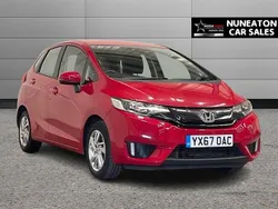 Red Used 2017 Honda Jazz SE Hatchback | £9,500 (Fair price)