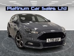 Grey Used 2015 Ford Focus ST Hatchback | £12,995 (Expensive)