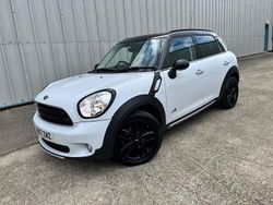 White Used 2017 Mini Cooper D Countryman SUV | £5,200 (Fair price)