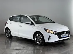 White Used 2021 Hyundai i20 SE Hatchback | £11,850 (Fair price)