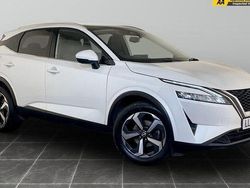 White Used 2022 Nissan Qashqai N-Connecta SUV | £13,895 (Good price)