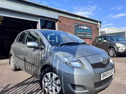 Silver Used 2009 Toyota Yaris Hatchback | £3,495 (Fair price)