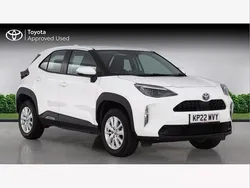 White Used 2022 Toyota Yaris Cross SUV | £18,495 (Good price)